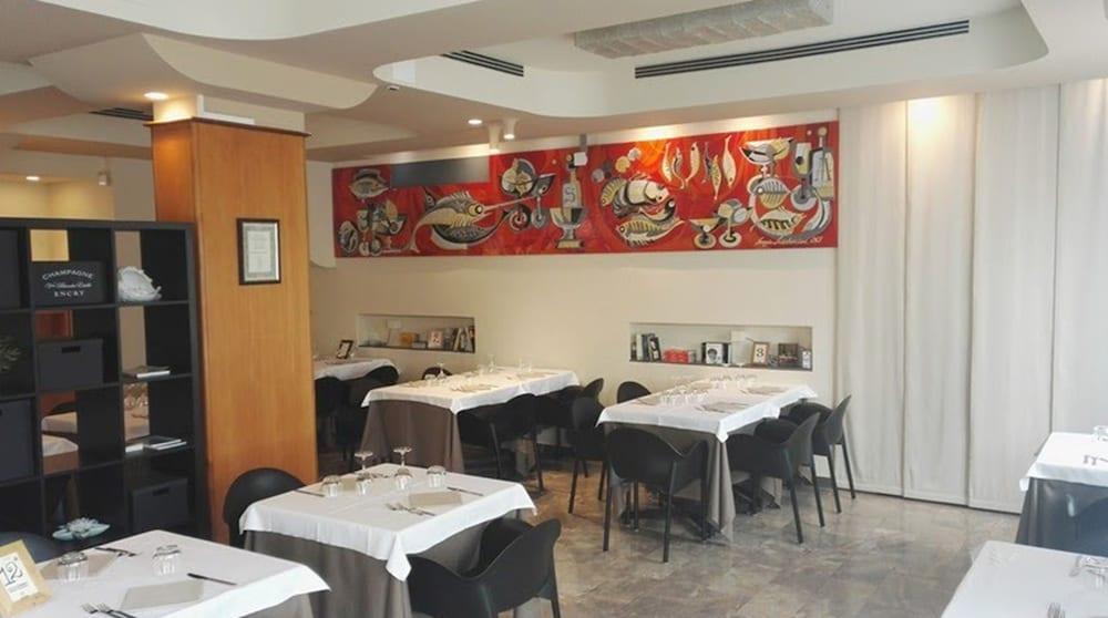 Hotel Ristorante Alcide Poggibonsi Exterior foto