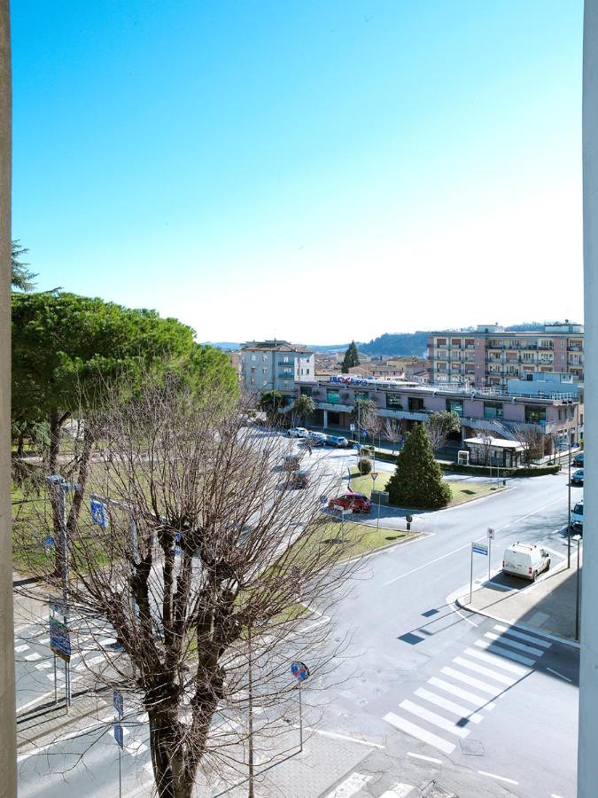 Hotel Ristorante Alcide Poggibonsi Exterior foto